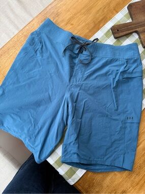 lululemon athletica Men's Slate Blue Swim Board Shorts